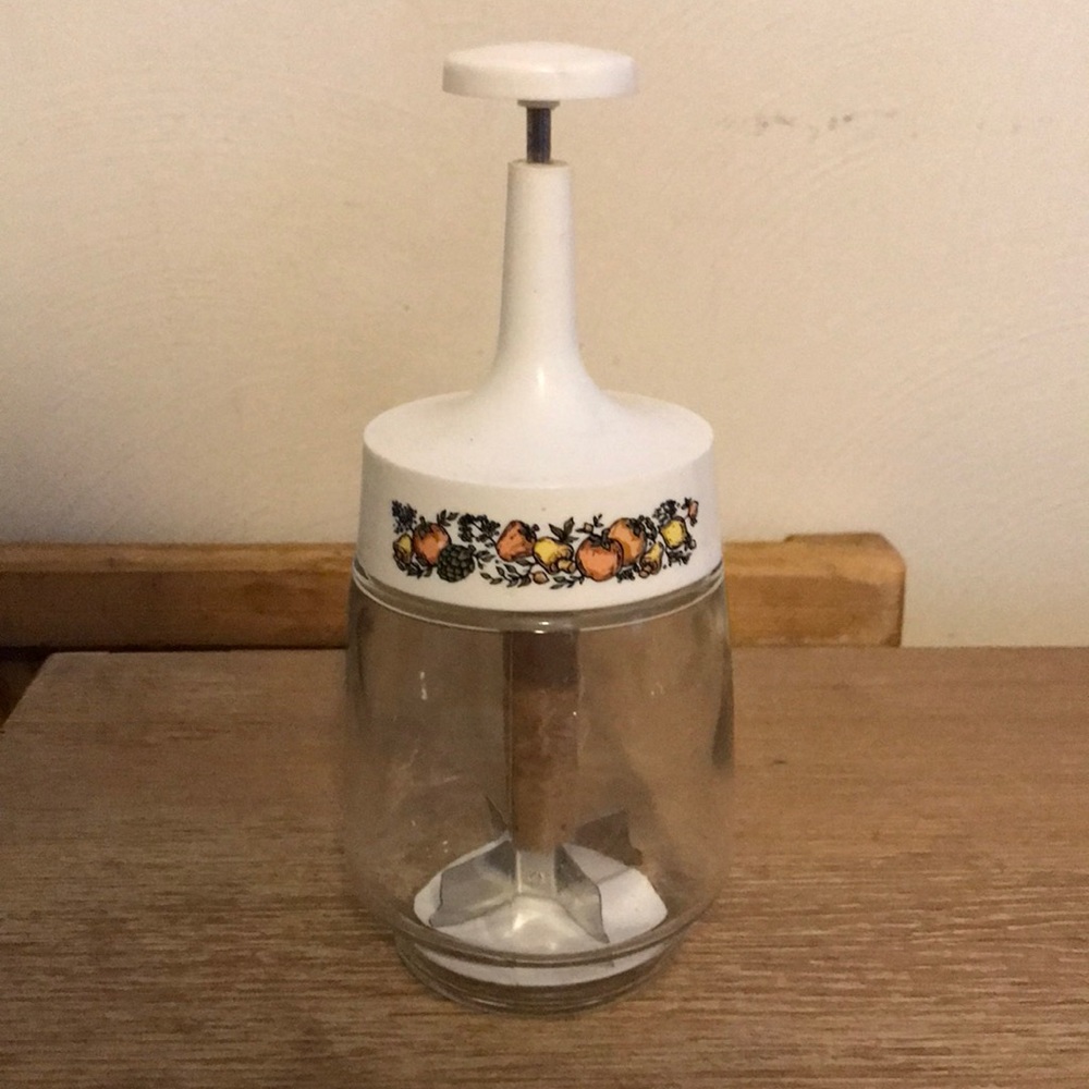 Gemco Spice of Life Nut Chopper Corningware